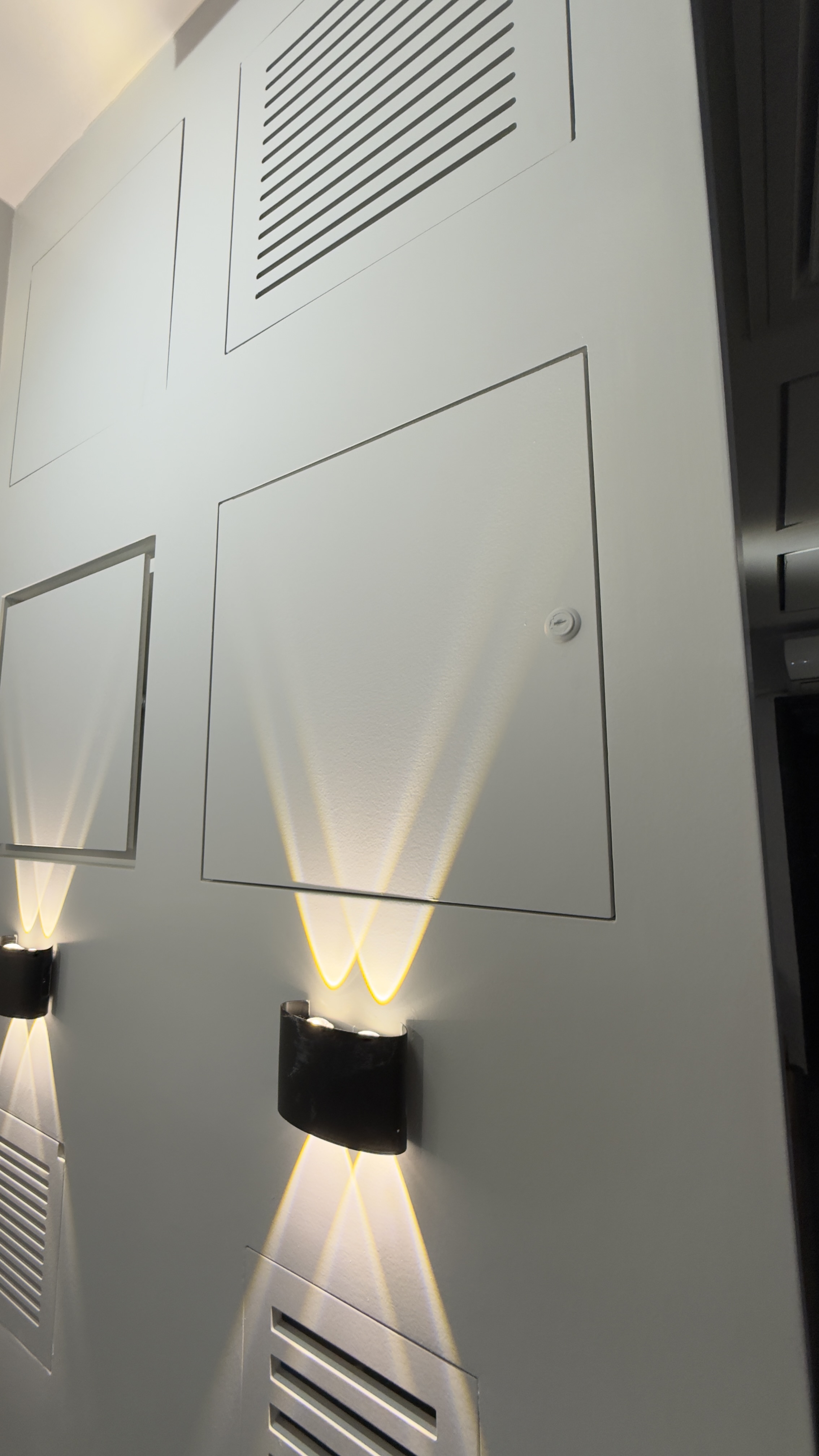 دریچه بازدید طرح قفل دار 